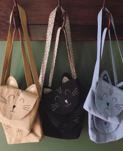 Free Cat Bag sewing pattern by Below the Kowhai