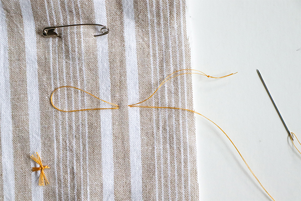 How to quilt with a tie